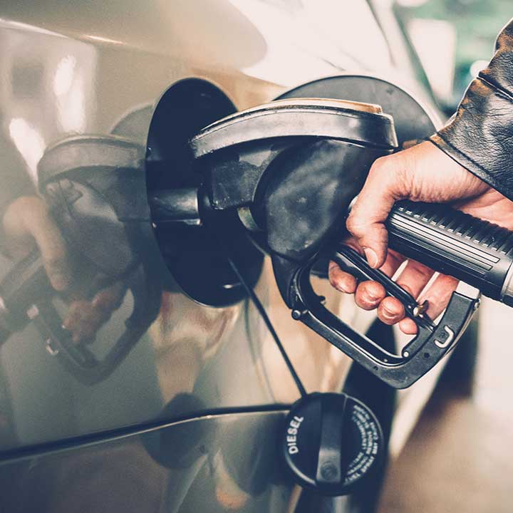 Biløkonomi i fokus: Sådan får du bilen til at køre længere på literen